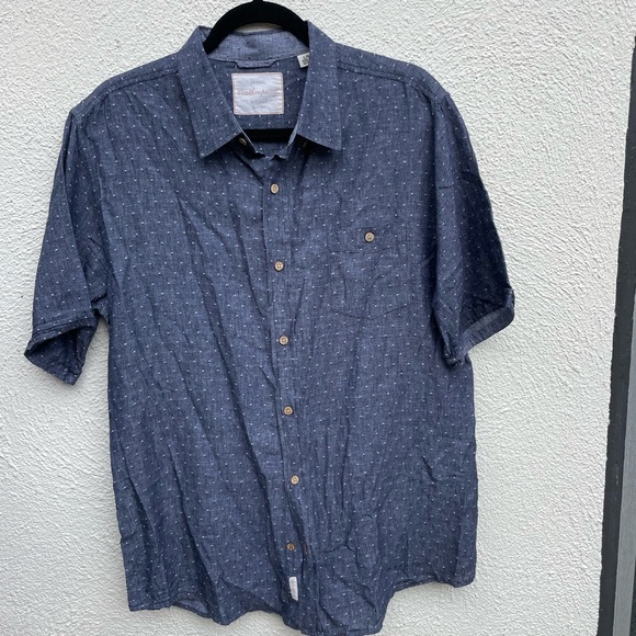 Weatherproof Button Up - Picture 3 of 10